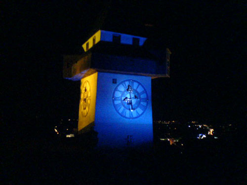 Grazer Uhrturm bei Nacht