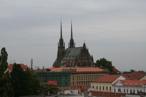 Blick auf Petrov mit Kathedrale