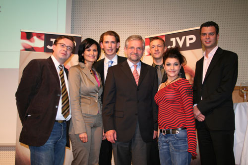 Markus Krohier, Silvia Fuhrmann, Sebastian Kurz, Wilhelm Molterer, ?, Nadine und Thomas Arnoldner