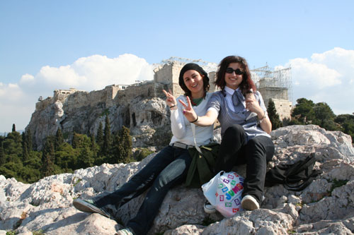 Elfi and Miro(?) with the Acropolis behind them