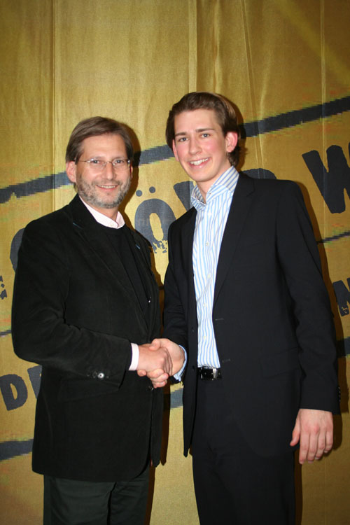 ... Sebastia Kurz (rechts), hier mit Wissenschaftsminister Johannes Hahn (links)