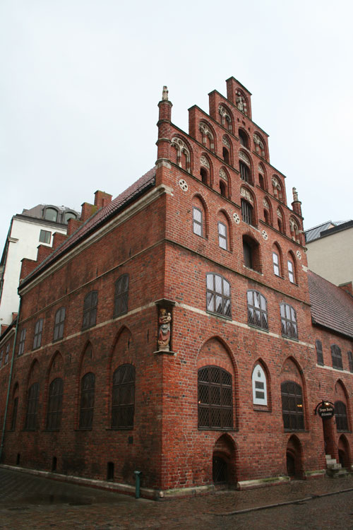 Malmös oldest "Kocky house" from 16th century, where the famoust restaurant "Arstiderna" is located in.