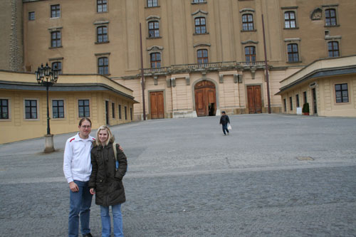 Ich und Sona vor der Pressburg