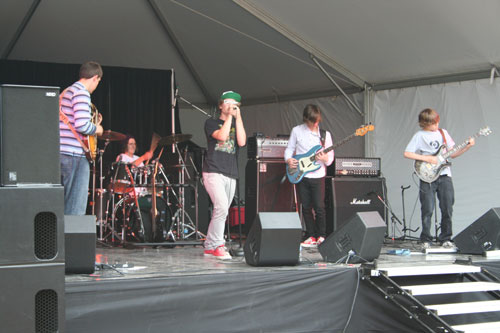 On this festival, also local people were performing! Those on the picture are aged between 15 and 17!