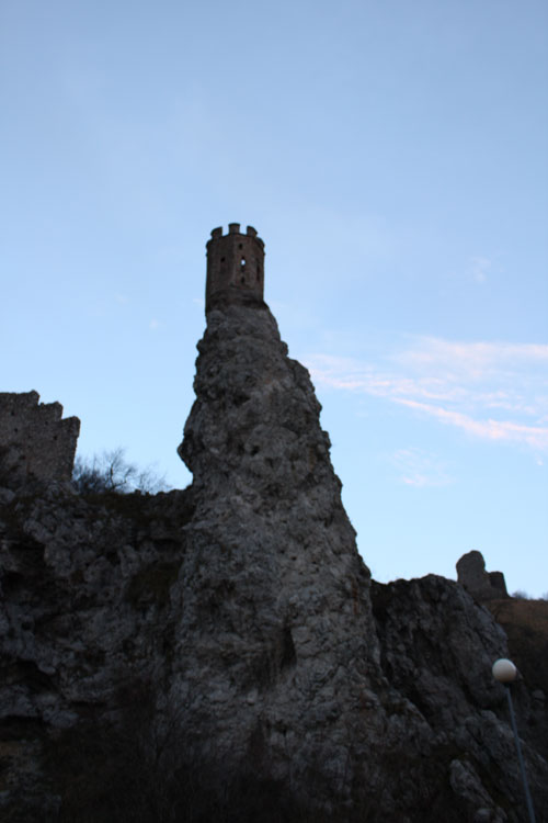 War dieser Turm mal ein kleines Gefängnis?