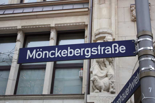 Hamburg's shopping street: Mönckebergstraße