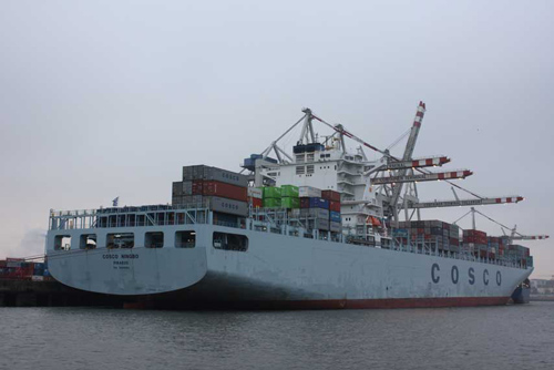 Container-ship Cosco