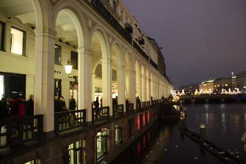 Shops next to Alster Fleet